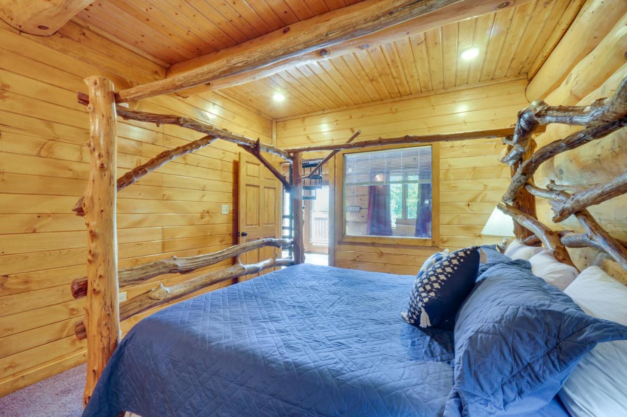 Idyllic Gatlinburg Cabin With Hot Tub And Balcony! Eksteriør bilde